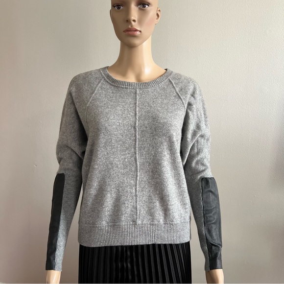 Autumn Cashmere Grey Crewneck Sweater Black Leather Patches Size M - Picture 1 of 10